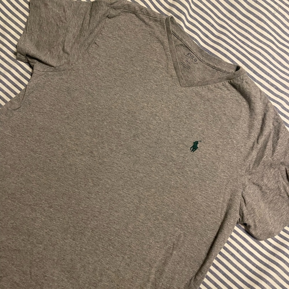 Ralph Lauren Polo Mens V-neck T Shirt Gray Size Medium Brand New!